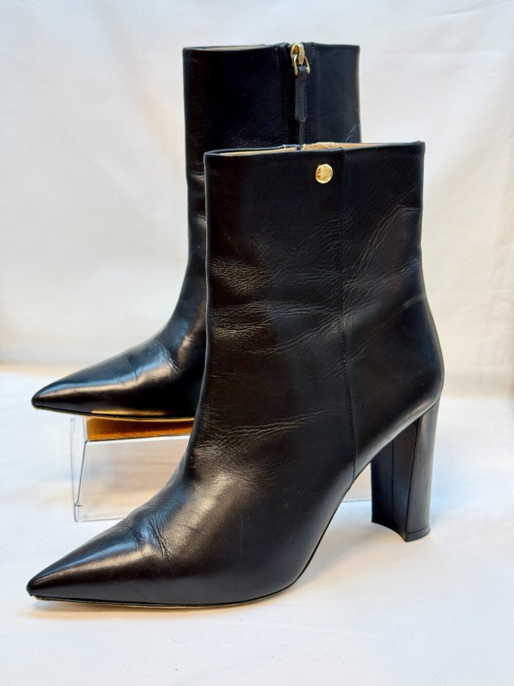 Tory Burch Penelope Point Bootie Black Leather Gold Logo Ankle Boots Sz 9.5